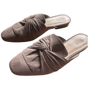 NEW! a.n.a Shadow Size 8.5 Womens Taupe Mule Faux Suede Twist Top Slip on Shoes